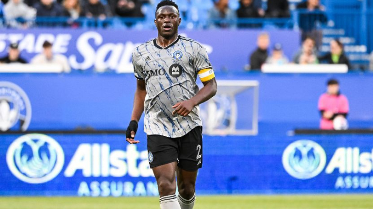 Fans Slam Coach For â€˜Disrespectingâ€™ Ex-Harambee Stars Captain Victor Wanyama 