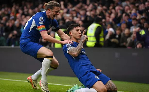 Chelsea vs. Brighton: Blues Hang On Despite Conor Gallagher's Red Card In The Premier League