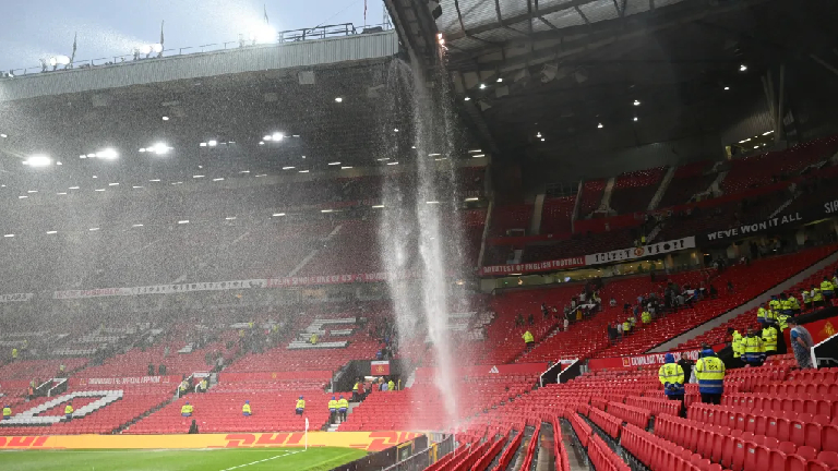 Old Trafford Waterfall' - How The World Reacted To Man Utd's Terribly leaky Roof